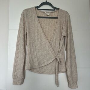 Billabong Women’s Cream V-Neck Wrap Tie Sweater Size Medium